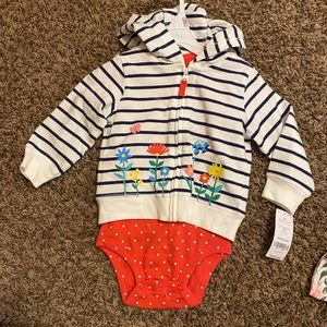 Carter’s bodysuit and sweatshirt NWT